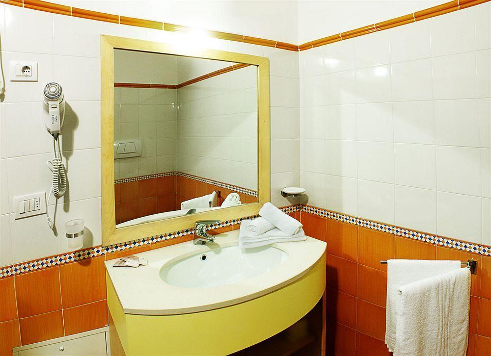 Aparthotel Oasi D'Oriente Santa Cesarea Terme Exterior foto